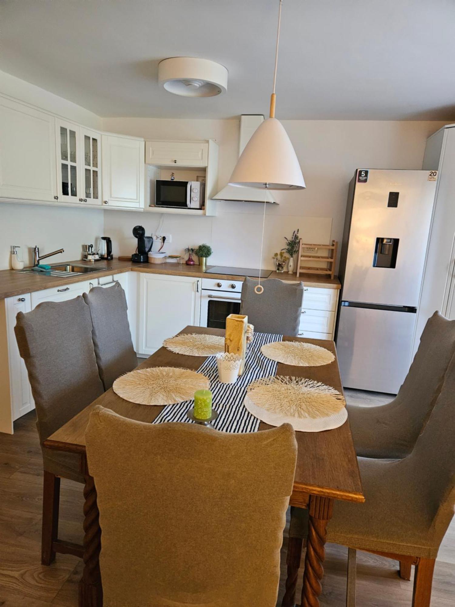 Apartament Apartman Z12 Kornić Zewnętrze zdjęcie